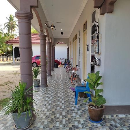 Desa Besut Inn Кампунґ-Куала-Бесут Екстер'єр фото